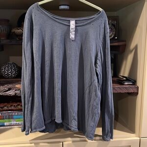 Magnolia Pearl long sleeved gray tee.